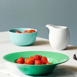 Rhombe skål, mørk blå Ø22 cm fra Lyngby Porcelæn