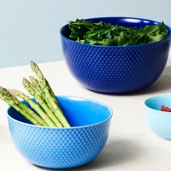 Rhombe skål, mørk blå Ø22 cm fra Lyngby Porcelæn