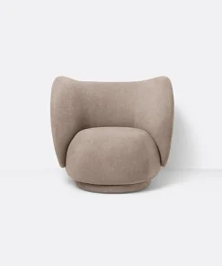 Rico Lounge Chair, bouclé i sand fra Ferm Living