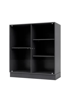 Ripple II Vitrineskab, inkl. sokkel fra Montana