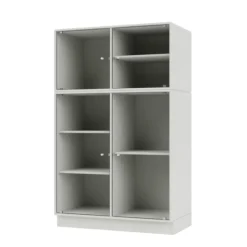 Ripple III Vitrineskab, inkl. sokkel fra Montana