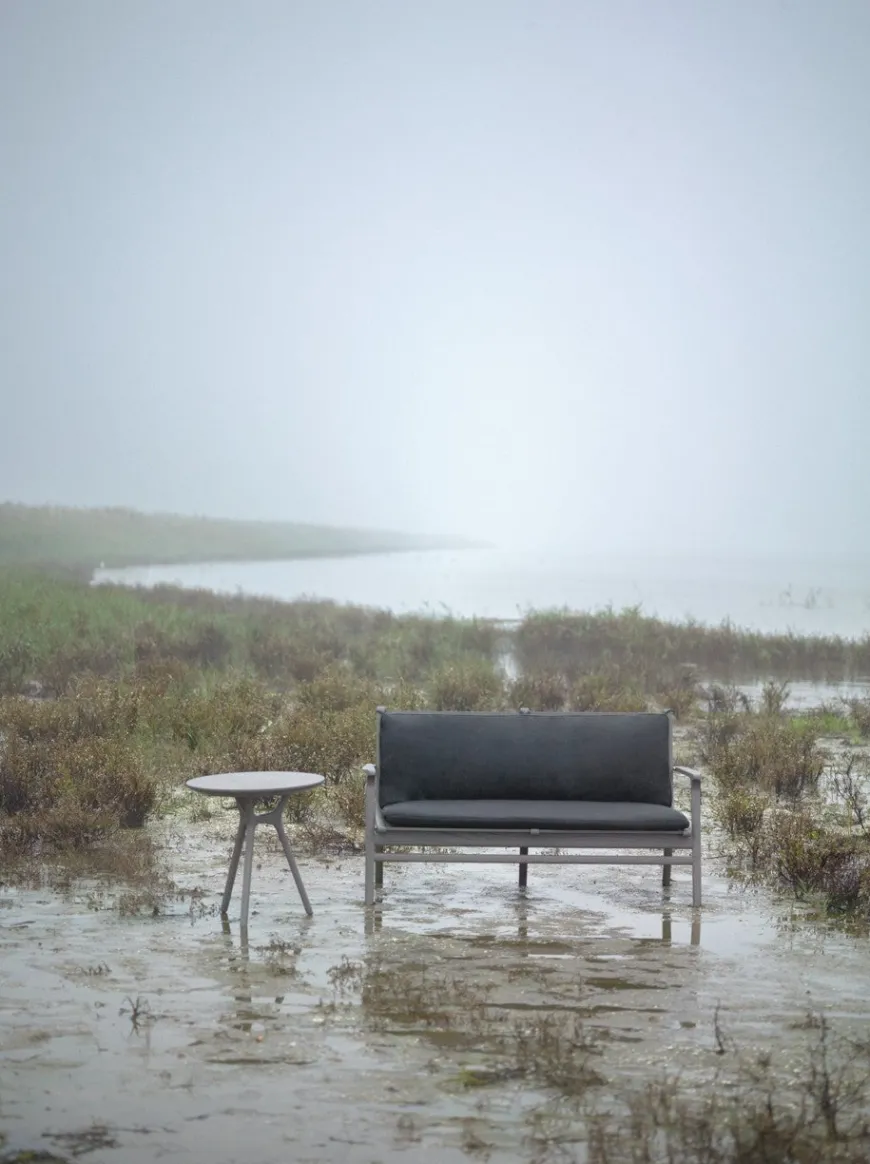 Rén Lounge sofa 2. pers sortmalet eg, sort læder fra Stellar Works