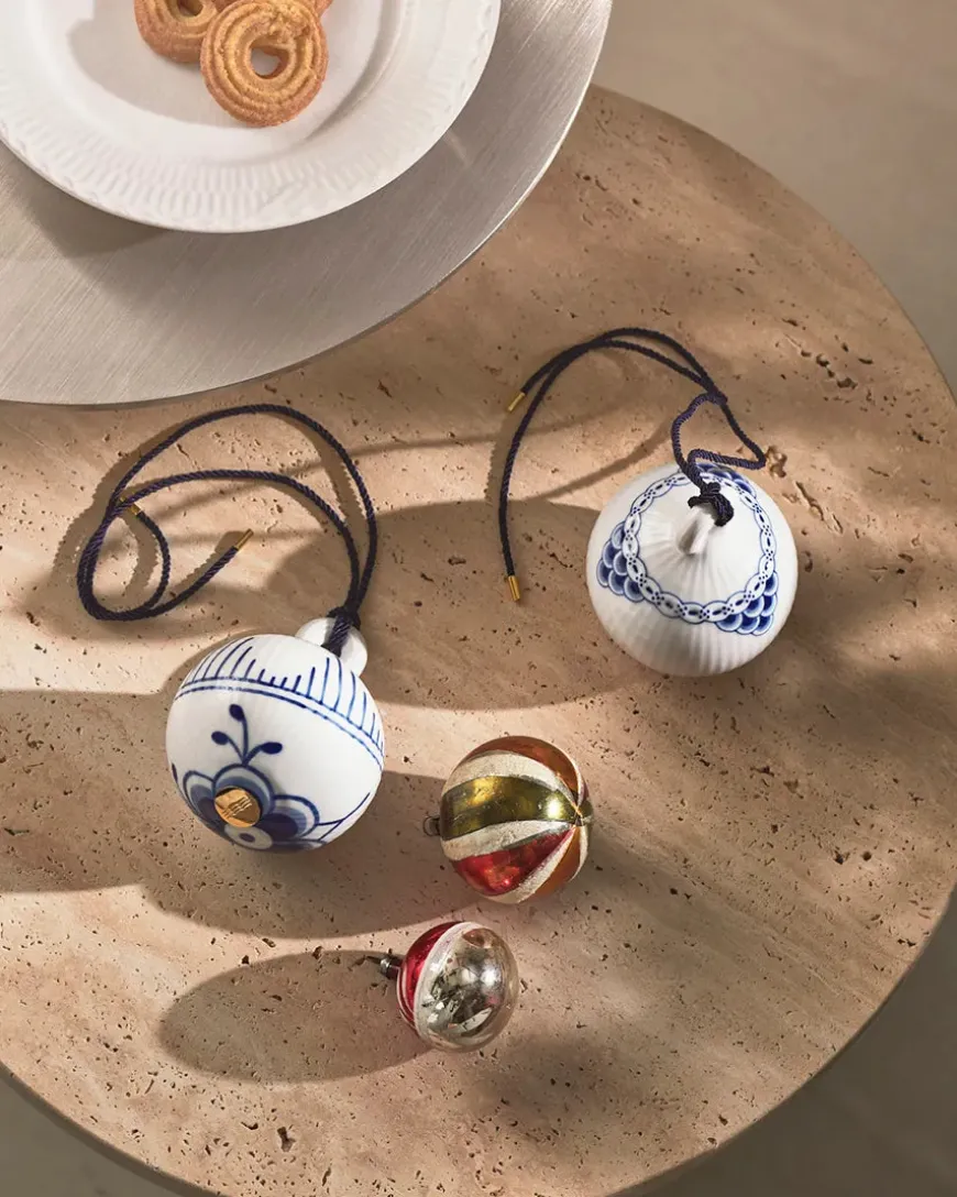 Royal Copenhagen Blå Mega Riflet og Prinsesse, 2-pak julekugler 9,5 cm