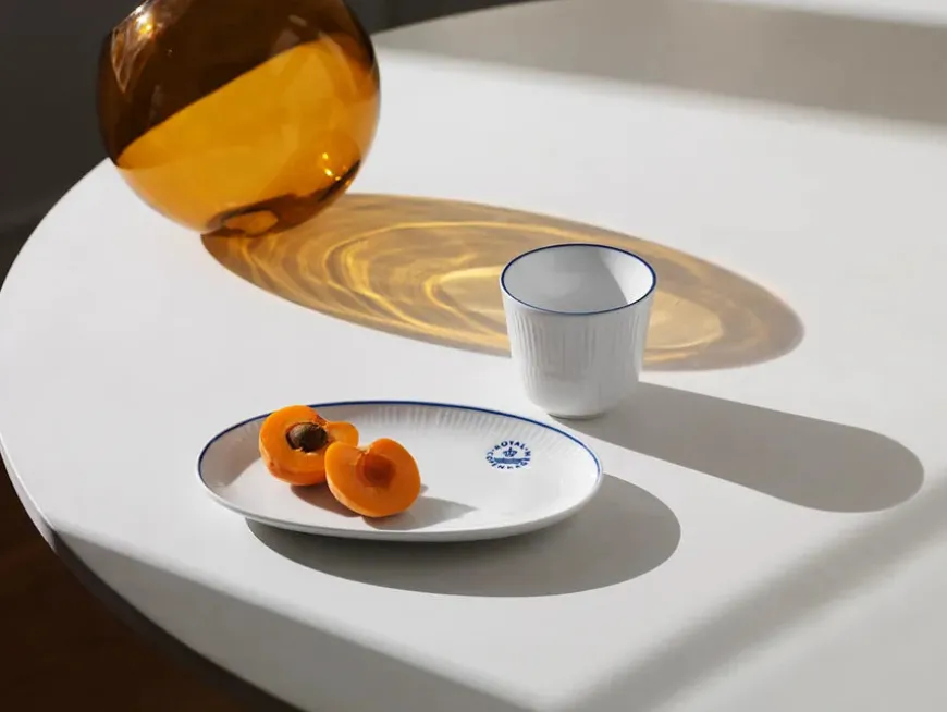 Royal Copenhagen Hvid Riflet, termokop 26 cl