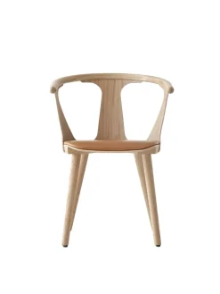 SK2 In Between spisebordsstol m. polstret sæde fra &Tradition