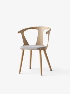 SK2 In Between spisebordsstol m. polstret sæde fra &Tradition