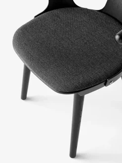 SK2 In Between spisebordsstol m. polstret sæde fra &Tradition