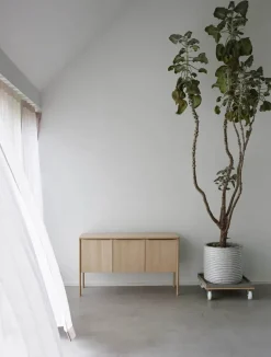 Skagerak Jut Cabinet fra Fritz Hansen