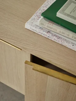 Skagerak Jut Cabinet fra Fritz Hansen