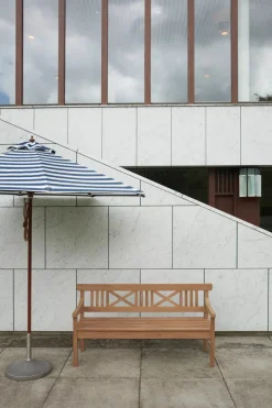 Skagerak Messina Parasol Ø270, Dark Blue Stripes fra Fritz Hansen