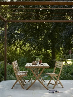 Skagerak Selandia Sæt, 4 stole og bord 147 fra Fritz Hansen