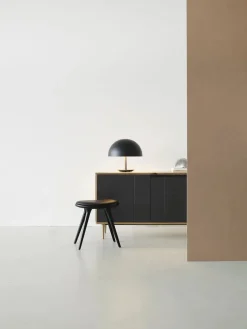 Skammel i mørkbejdset bøg fra Mater