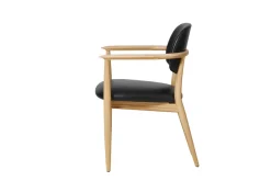 Slow spisebordsstol, eg sort læder fra Stellar Works