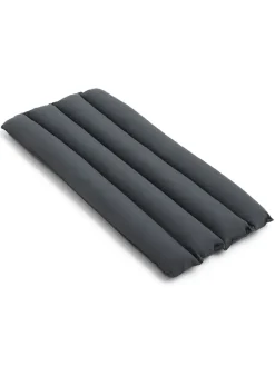 Soft Quilted Cushion til Palissade Dining Armchair fra Hay