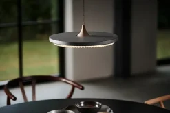 Soleil pendel small, lys eg, papir skærm fra Le Klint