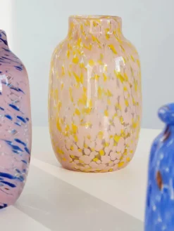 Splash Vase, Round light pink and yellow fra Hay