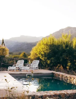 Still - The Slow Home fra New Mags