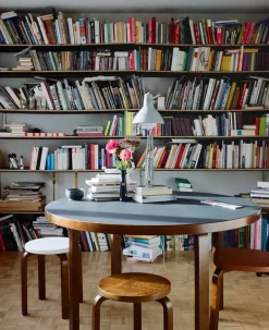 Stool 60, walnut stained fra Artek