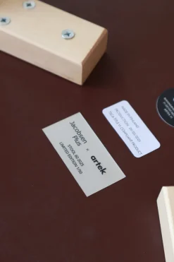 Stool 60, zebra fabric fra Artek