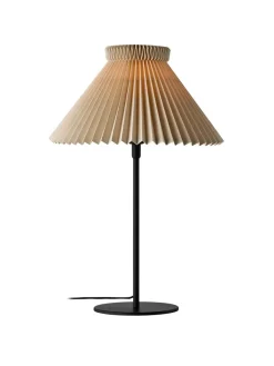 334T Bordlampe, moss green fra Le Klint