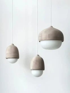 Terho pendel medium, sort fra Mater