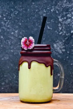 The Avocado Book fra New Mags