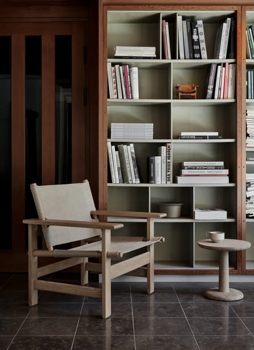 The Canvas Chair, sortlakeret eg sort canvas af Børge Mogensen