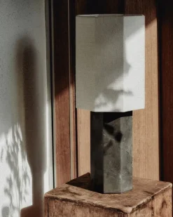 The Eight Over Eight Lamp Small, grey marble fra Louise Roe