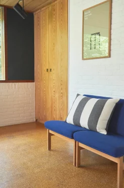 The Sweater Cushion, orange fra Silkeborg Uldspinderi