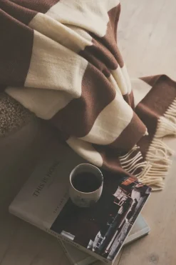 The Sweater Plaid, black fra Silkeborg Uldspinderi