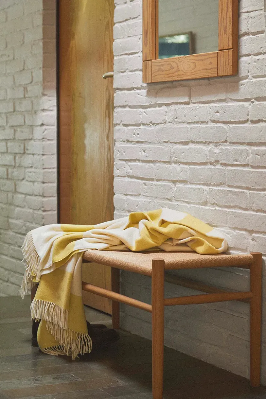 The Sweater Plaid, golden yellow fra Silkeborg Uldspinderi