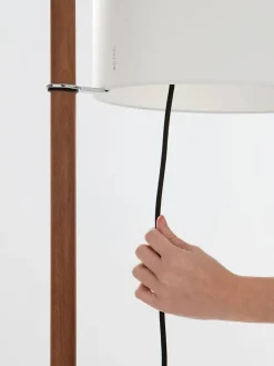 TMM Gulvlampe, valnød fra Santa and Cole