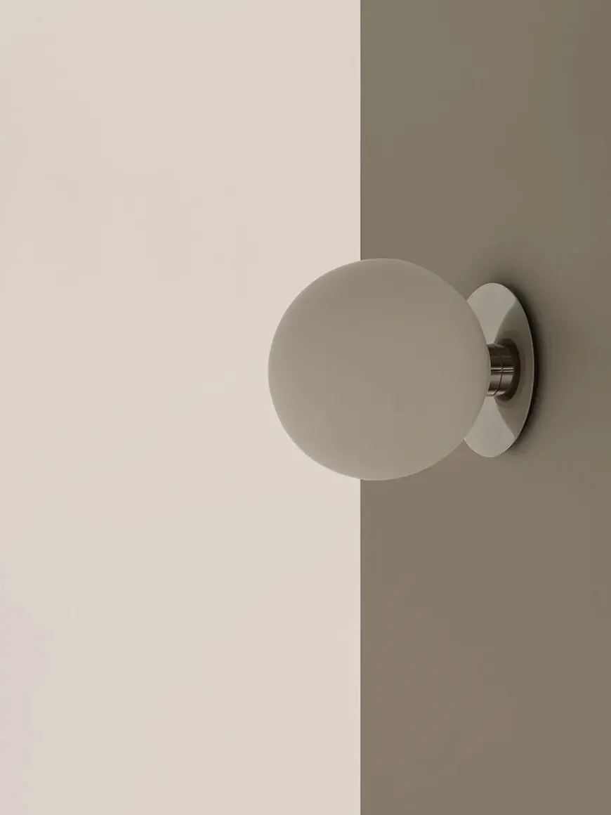 TR Bulb Ceiling/Wall, polished steel fra Audo Copenhagen