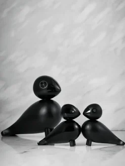 Turtelduer i malet bøg af Kay Bojesen