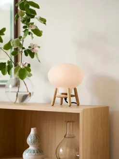 U6 Mini Hiti Bordlampe, opalt glas/eg fra FDB Møbler