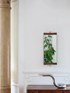 Vanity Mirror 3 fra GUBI