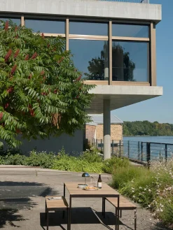 Ville AV28 Havebænk, 180x40 fra &Tradition