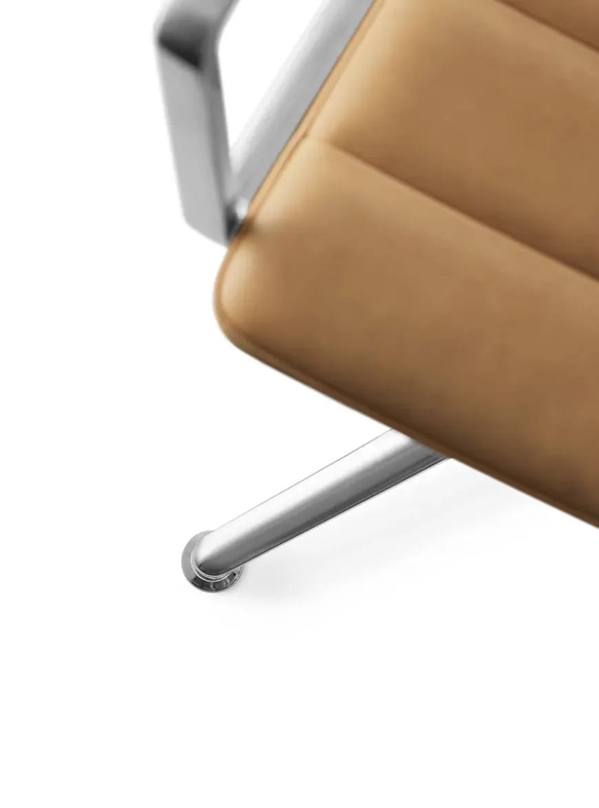 VIPP452 Swivel Chair, bosco grøn læder fra Vipp