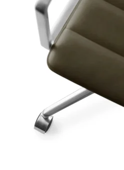 VIPP452 Swivel Chair m/hjul, camel læder fra Vipp