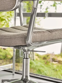 VIPP453 Swivel+ Chair m/hjul, sort læder fra Vipp