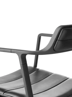 VIPP452 Swivel Chair m/sort stel & hjul, sort læder fra Vipp