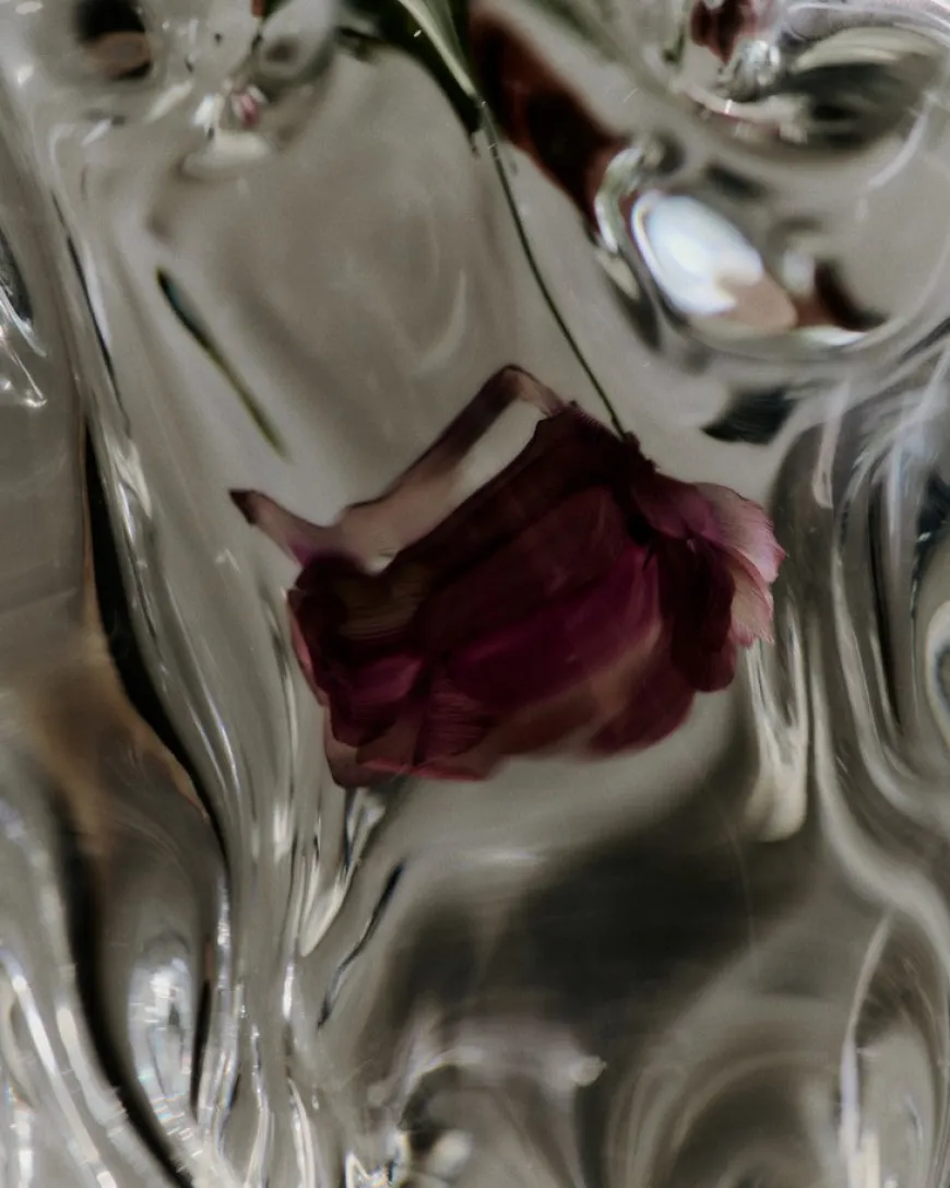 Virelle Vase Clear, H18 fra Ferm Living