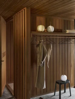 VL45 Radiohus Portable Lamp, opal white fra Louis Poulsen