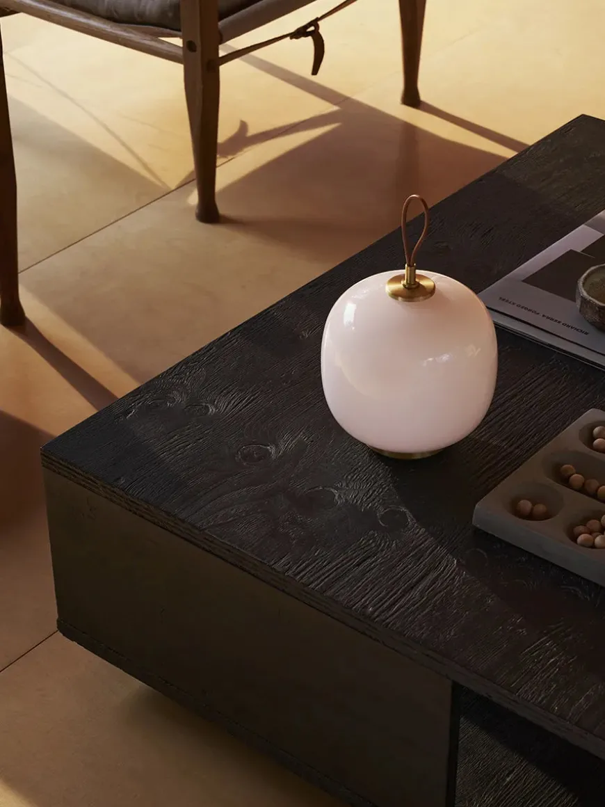 VL45 Radiohus Portable Lamp, opal white fra Louis Poulsen