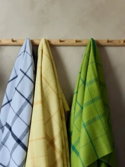 Warp & Weft Plaid, beetroot/midnight fra Silkeborg Uldspinderi