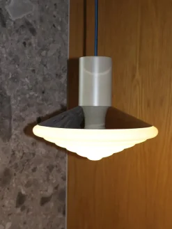 Whipped Pendant Lamp, all chrome fra LEO Objects