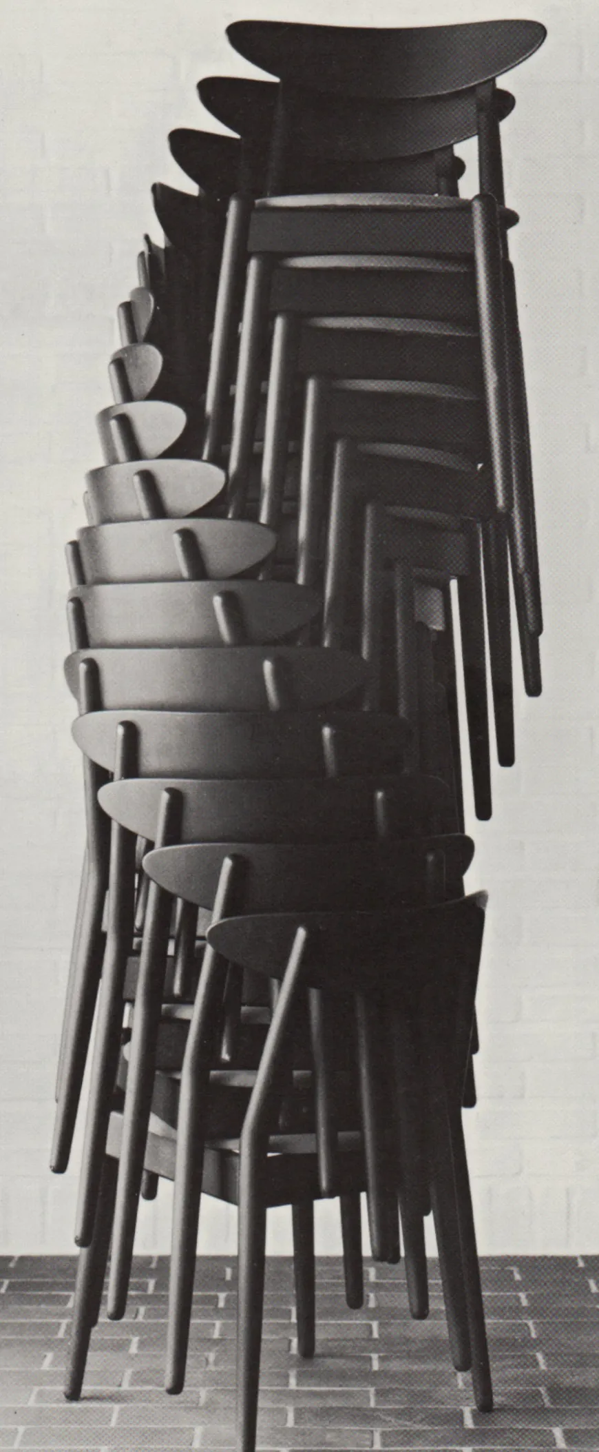 Wohlert Louisiana stol, valnød sort læder fra Stellar Works