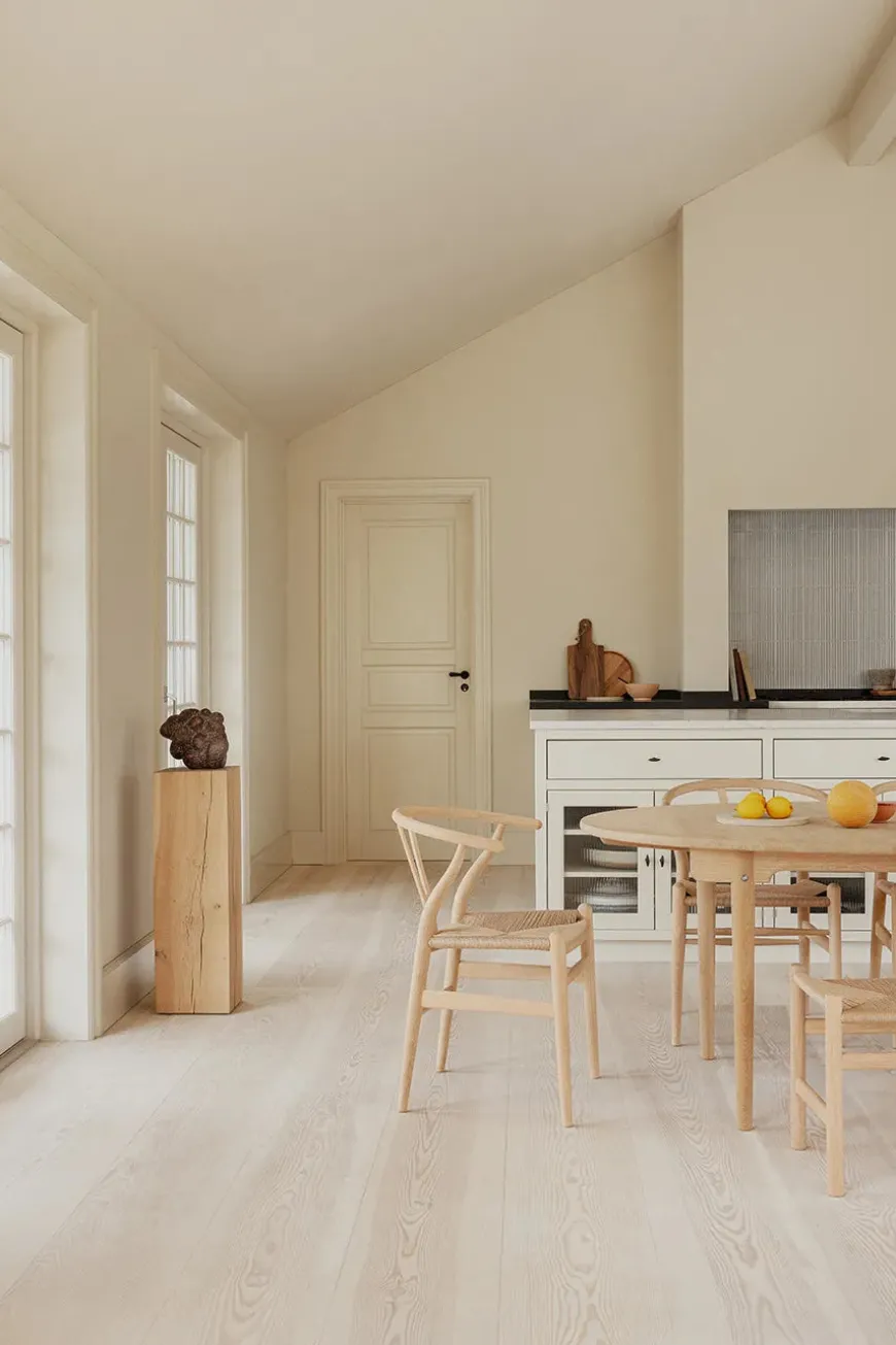 Y-stol CH24, Eg lak af Hans J. Wegner