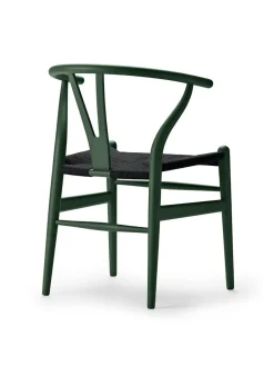 Y-stol CH24 Soft Blue med sort flet af Hans J. Wegner