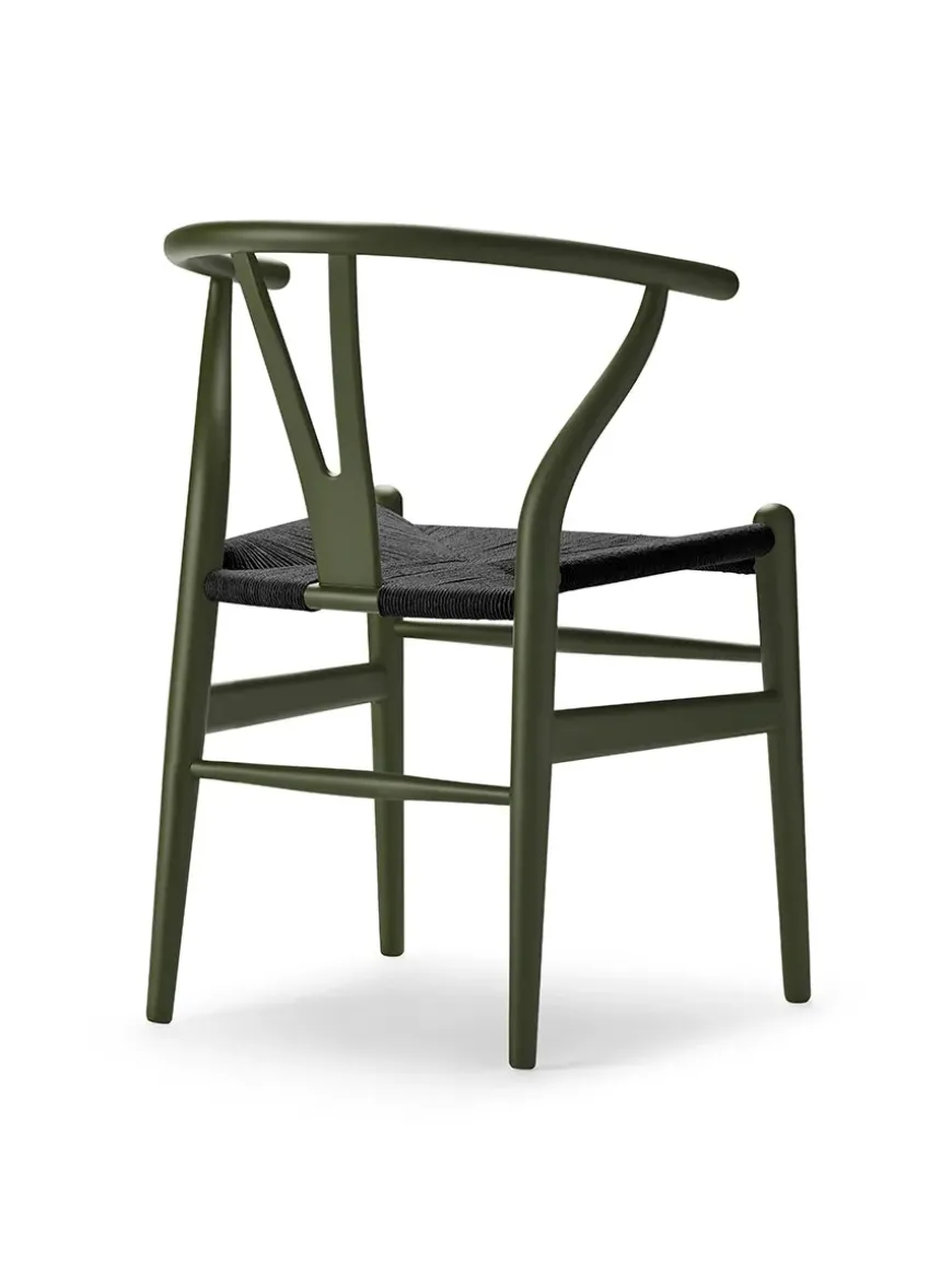 Y-stol CH24 Soft Blue med sort flet af Hans J. Wegner
